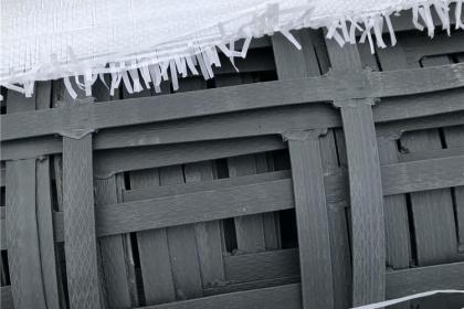 重慶土工格柵與鋼塑土工格柵 性能特點(diǎn)與應(yīng)用解析